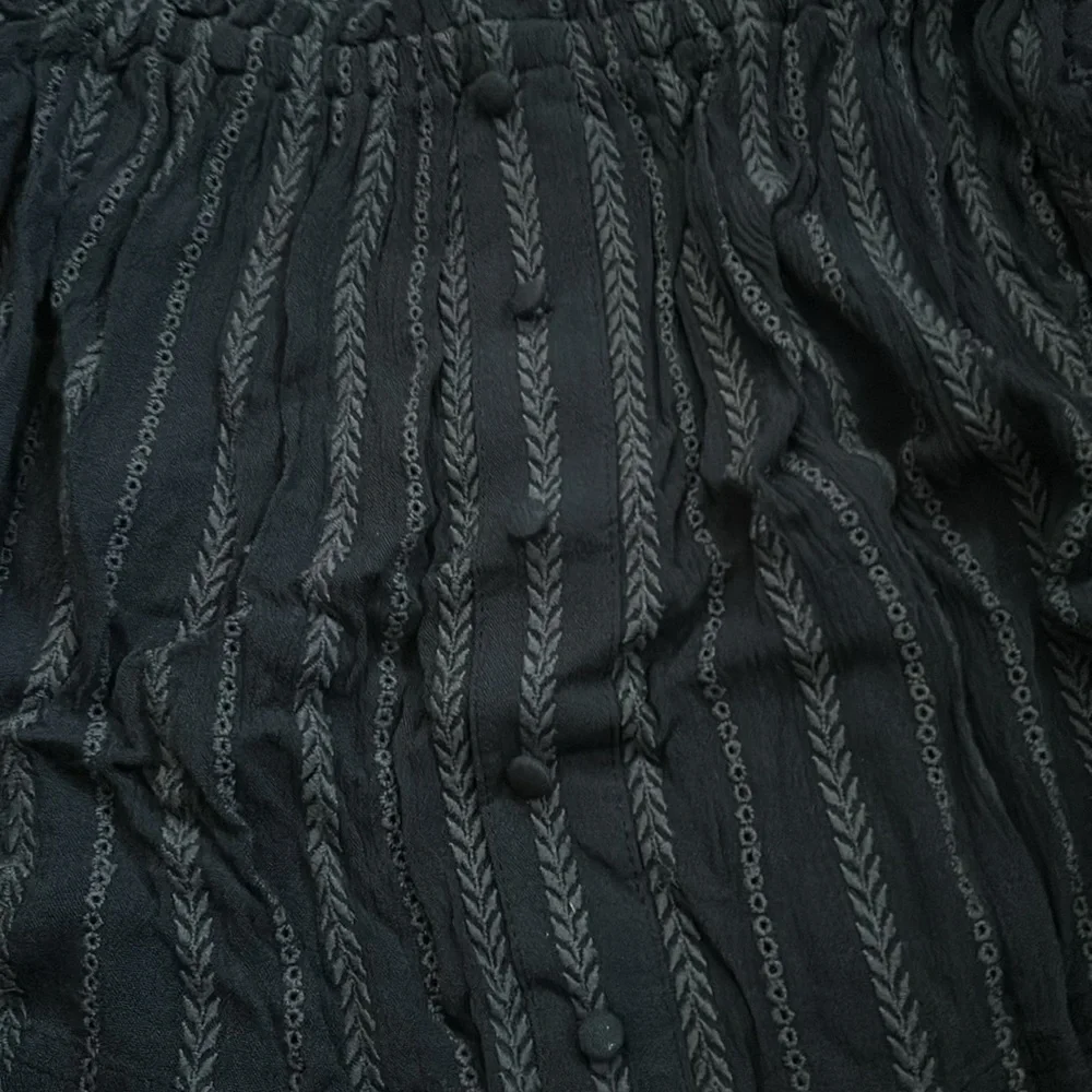 Urban Outfitters Floral Eyelet Cold Shoulder Crop Embroidered Top - Picture 6 of 11